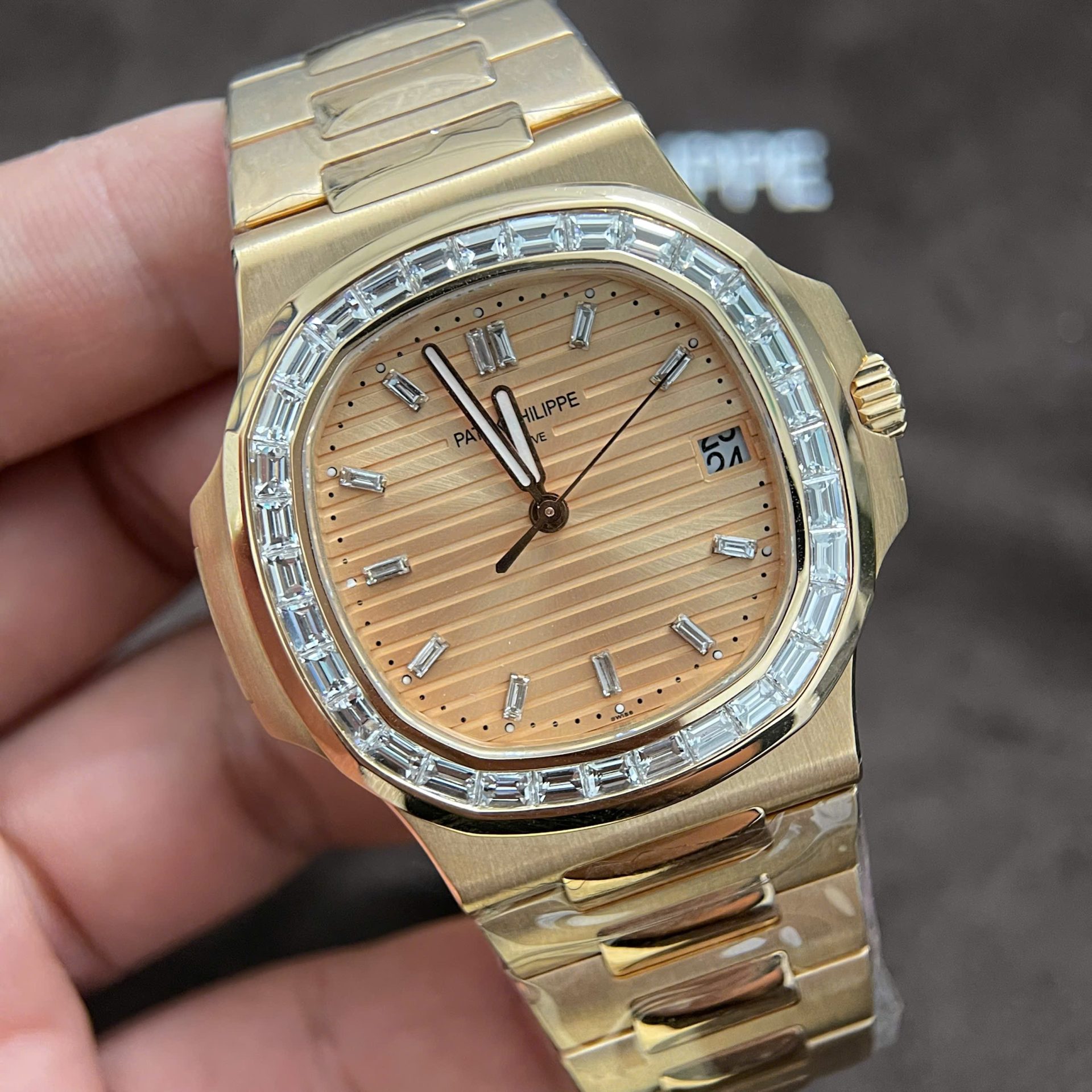 Patek Philippe Nautilus 5723 Replica Watches Custom Solid Rose Gold 18K And Diamonds Natural 40mm