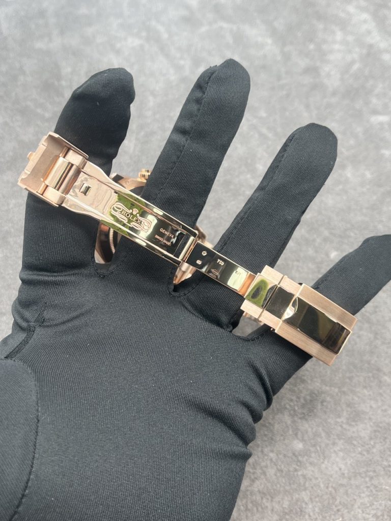 Rolex Custom Daytona Rainbow M116595R 18K Solid Gold And Gemstones 40mm