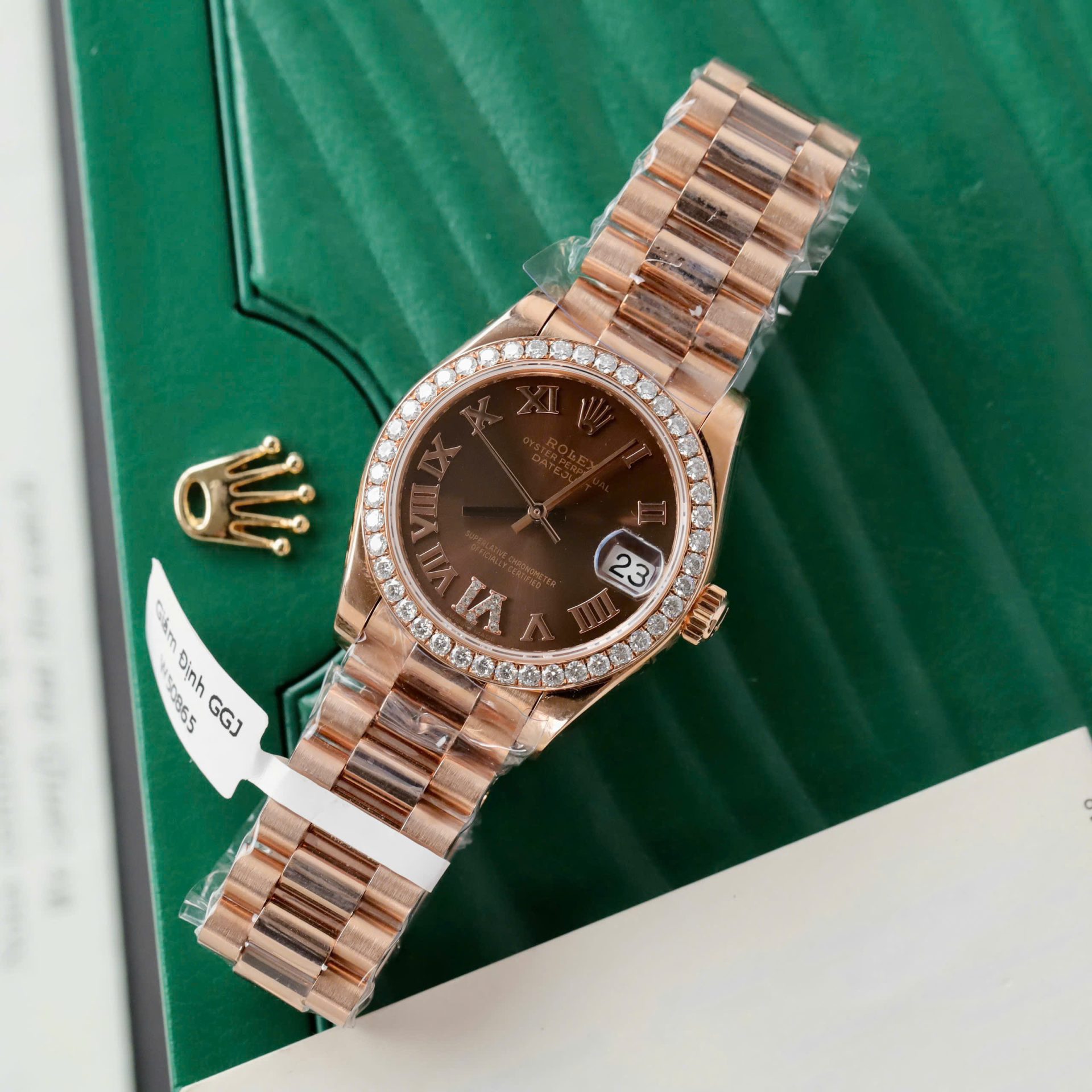 Rolex DateJust Women s Copies Watch Diamonds Moissanite + 18K Gold Wrapped 31mm