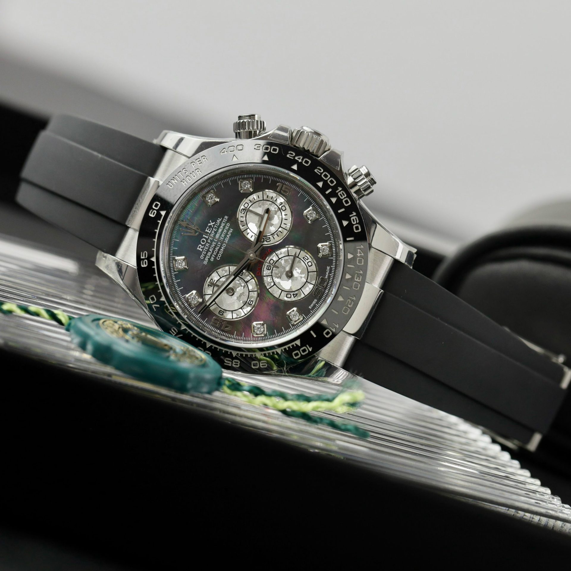 Rolex Replica Watch Daytona Dial Mother Of Pearl   Moissanite Diamonds Custom 40mm