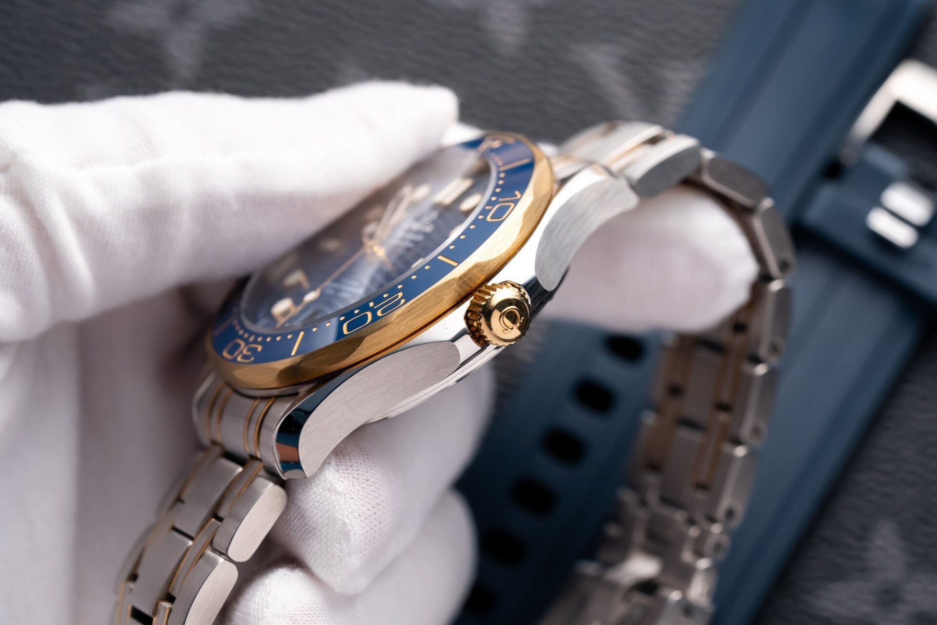 Omega Seamaster DemiGod Replica 1:1 Watch Blue Dial 42mm