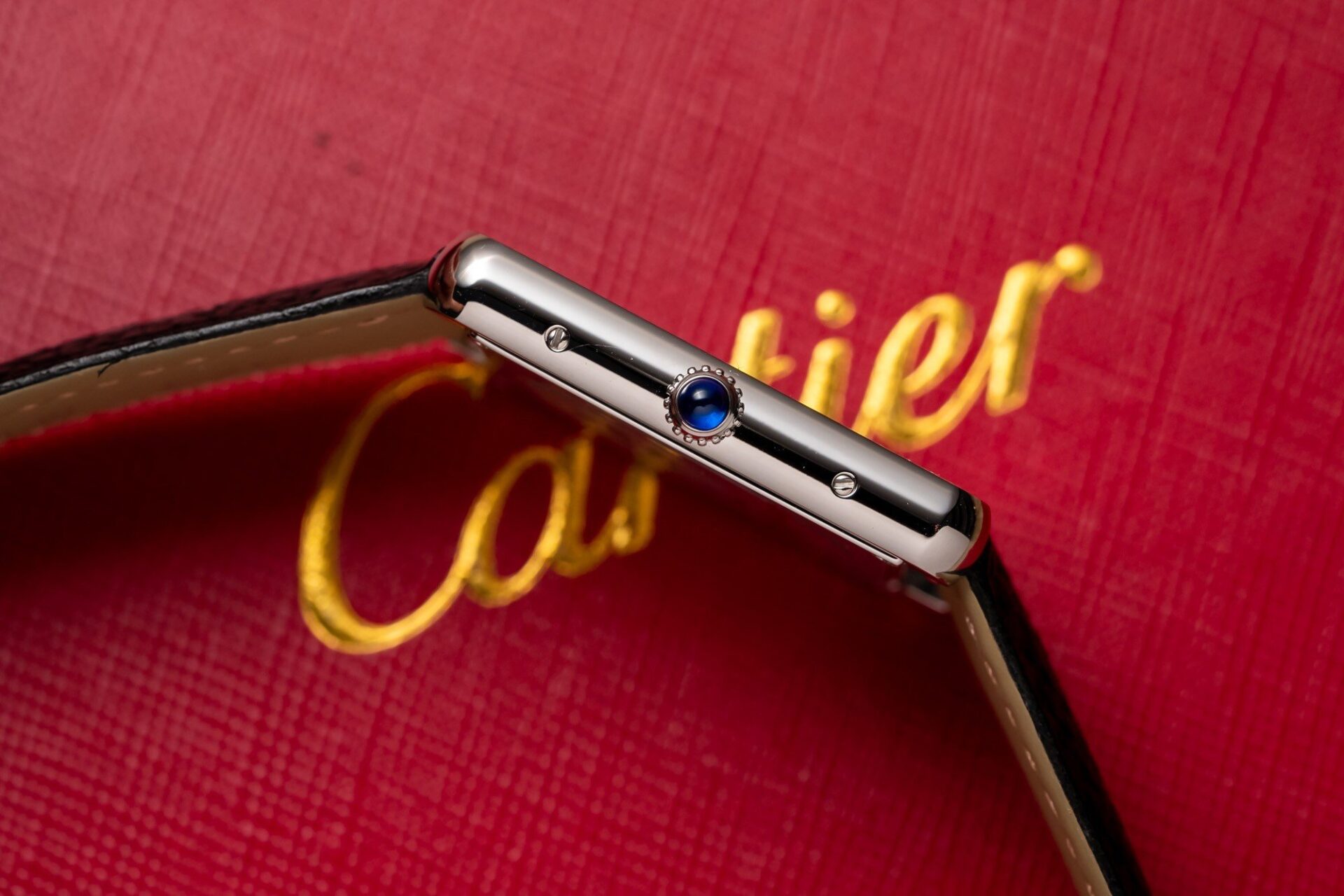 Cartier Fake Watch Tank Must W4TA0017 White Dial Leather Strap 33.7 25.5mm