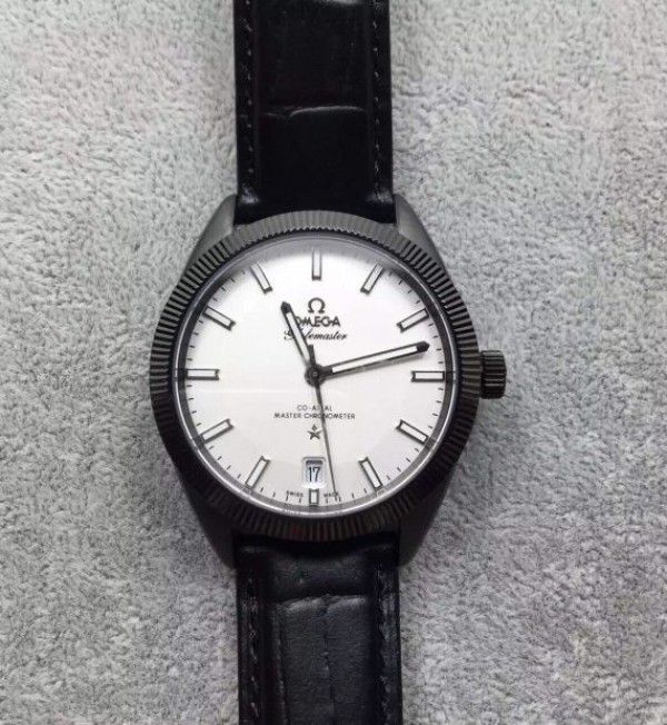 Replica Omega Globemaster Master DLC White Dial Leather Strap A8900