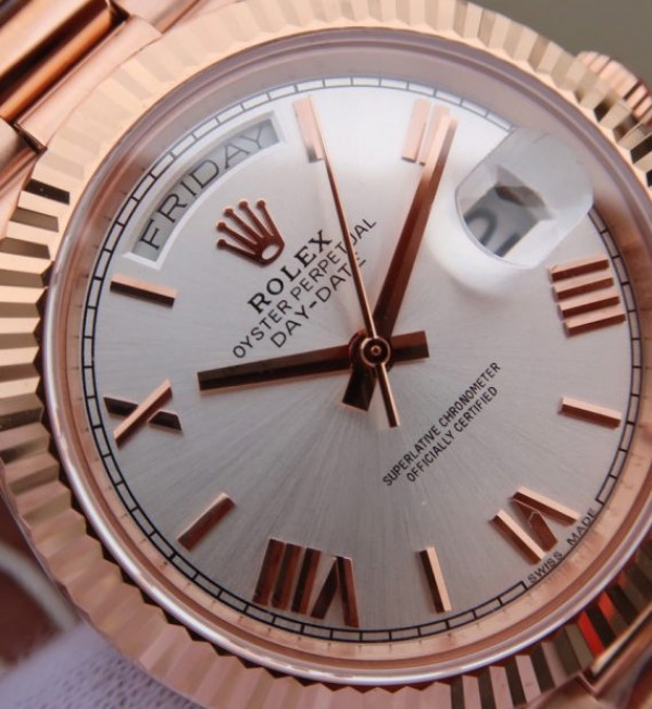 Replica Rolex Day-Date 40mm 228235 RG Noob White Dial Roman Markers RG Bracelet A3255