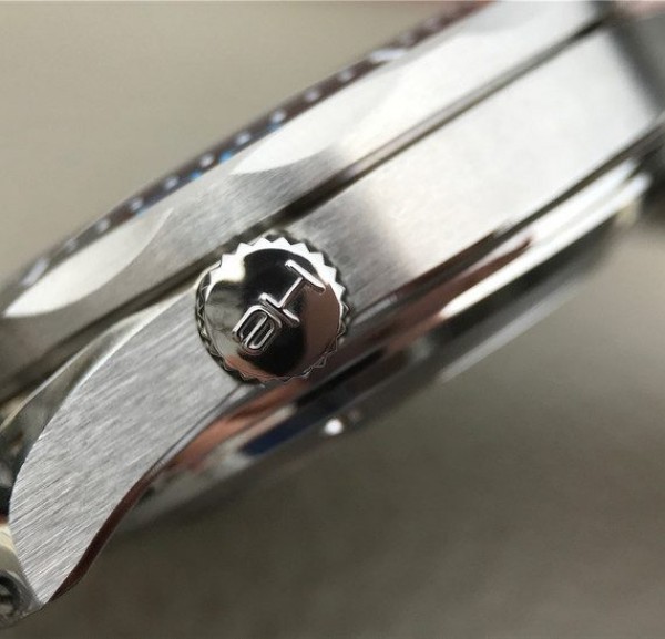 Replica Omega Seamaster 300M Chronometer SS  007  Limited Edition SS Bracelet A2824