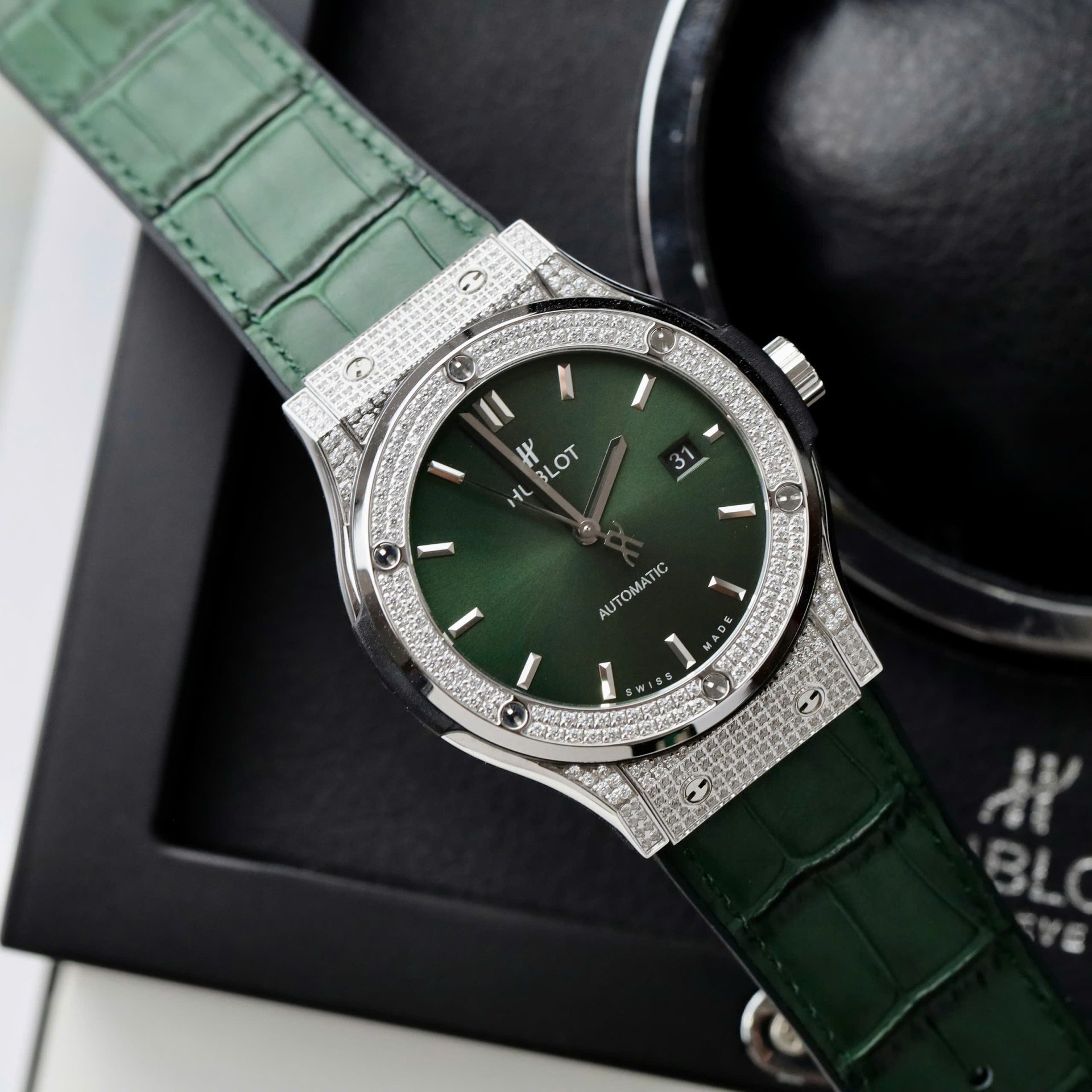 Hublot Classic Fusion Replica Watch Green Dial HB Factory 42mm
