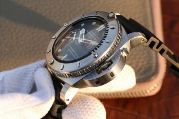 Replica Panerai PAM364 Titanium XF Black Rubber Strap P9000