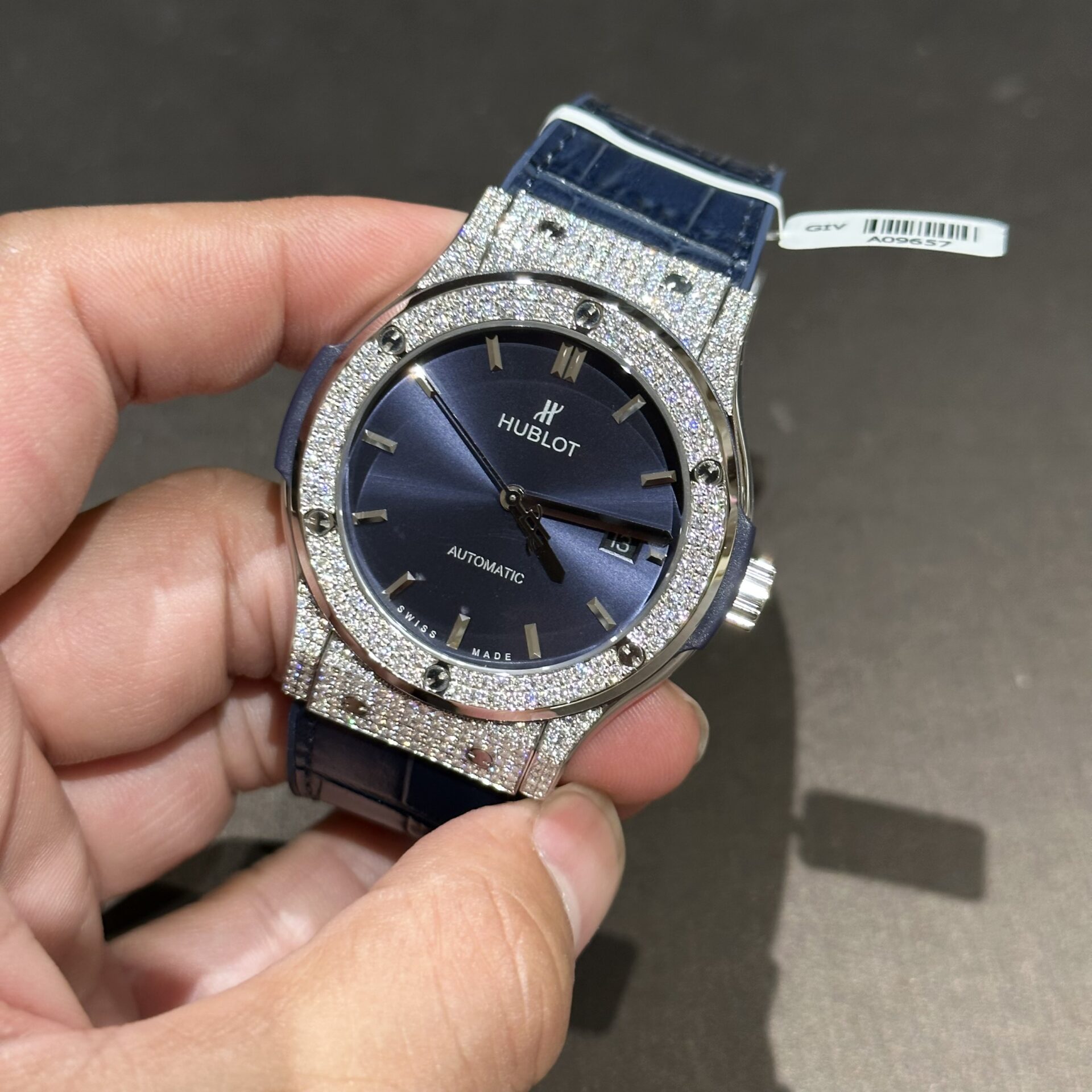 Hublot Replica Watch With Full Diamond Moissanite Diamonds Blue Dial 42mm