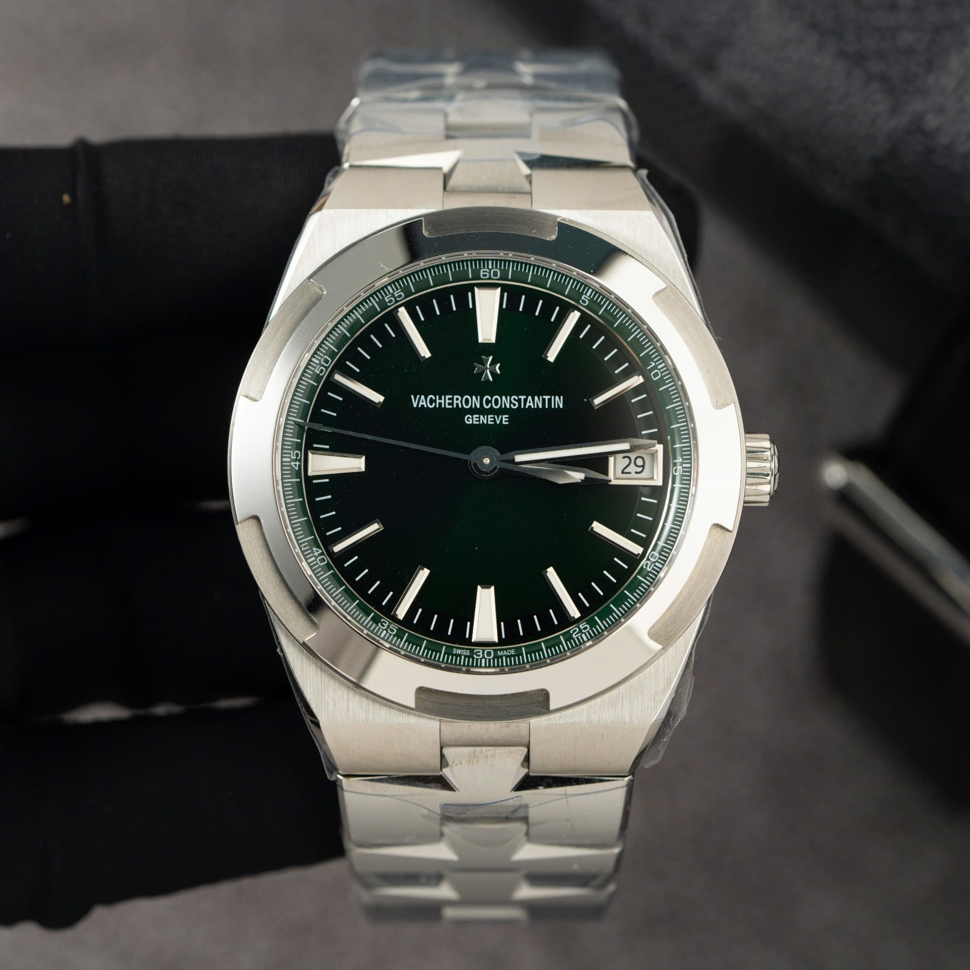 Vacheron Constantin Overseas 4500V Replica Watch Green Dial PPF Factory 41mm