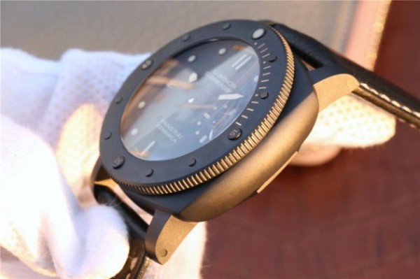 Replica Panerai PAM607 XF Left Handed Real Ceramic Black Leather Strap P9000