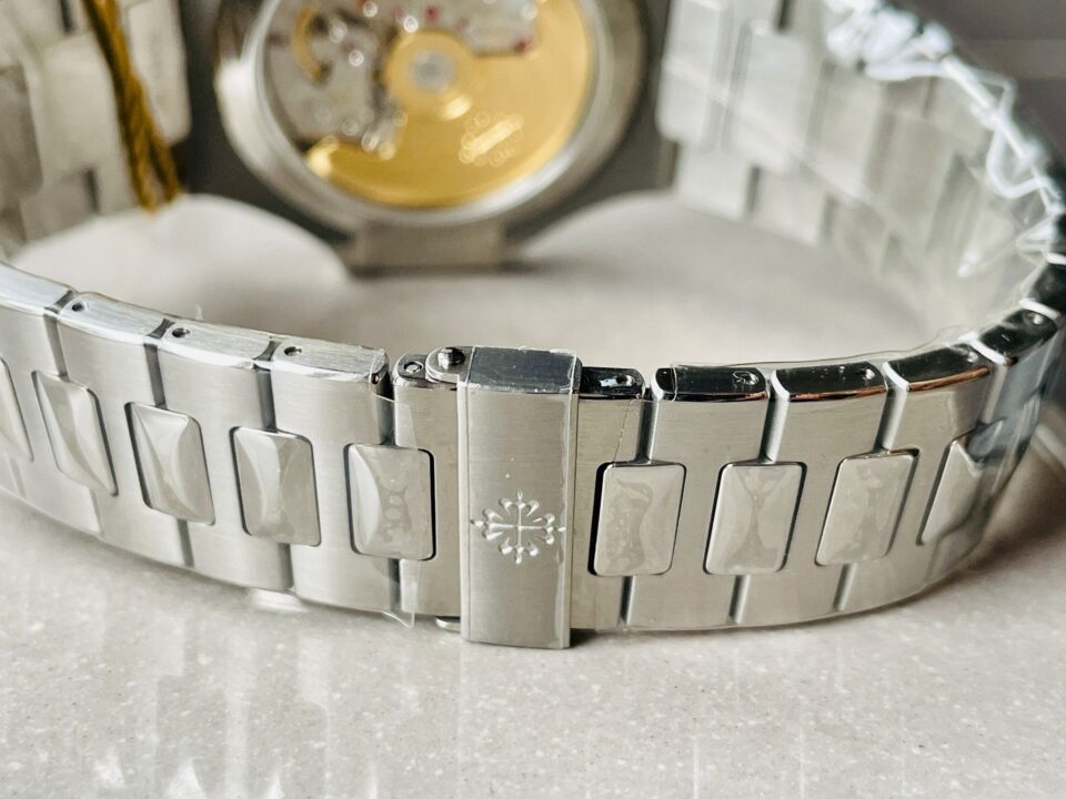 Replica PATEK PHILIPPENautilus 5726 Full Function Moonphase PPF 1:1 Best Blue Dial A324