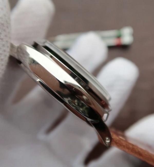 Replica Panerai Luminor PAM390 Brown Leather Strap P.5000