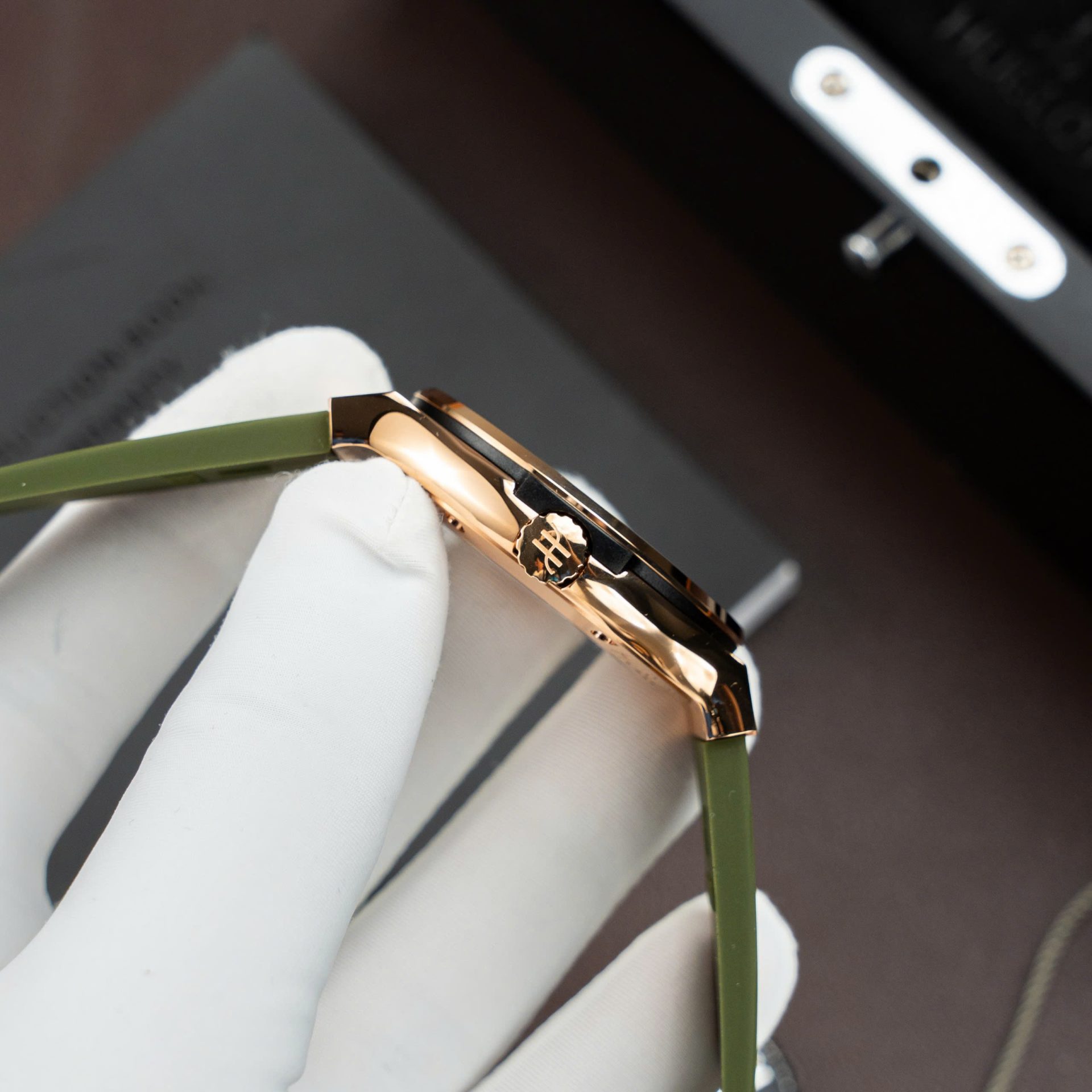 Hublot Best Replica Watch Classic Fusion King Gold Green Dial Movement SW300 Swiss Made 42mm