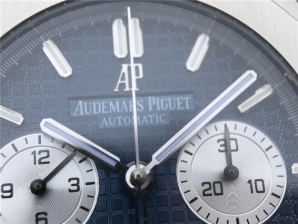 Replica Audemars Piguet Royal Oak Chronograph SS JHF Blue/White Dial SS Bracelet A7750