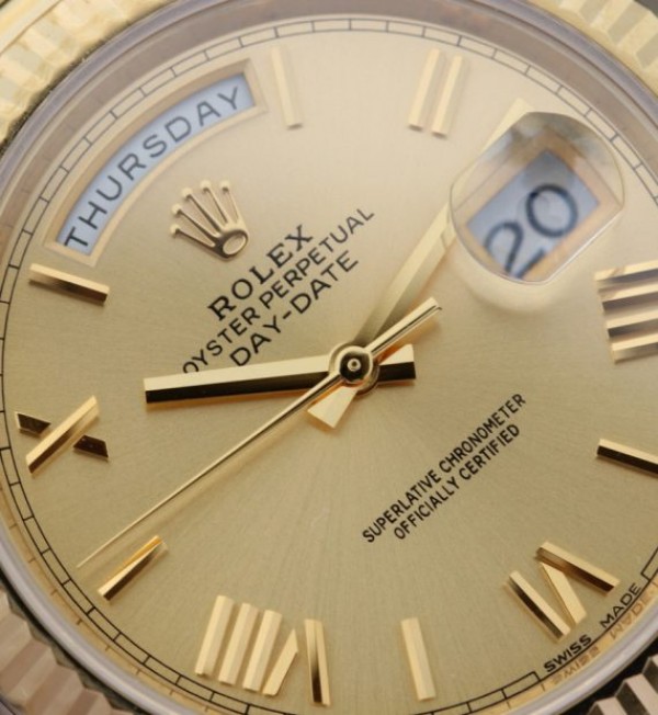 Replica Rolex Day-Date 40mm 228238 YG Dial Roman Markers YG Bracelet A3255