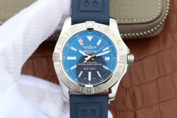 Replica Breitling Avenger GMT SS GF Blue Dial Blue rubber Strap A2836