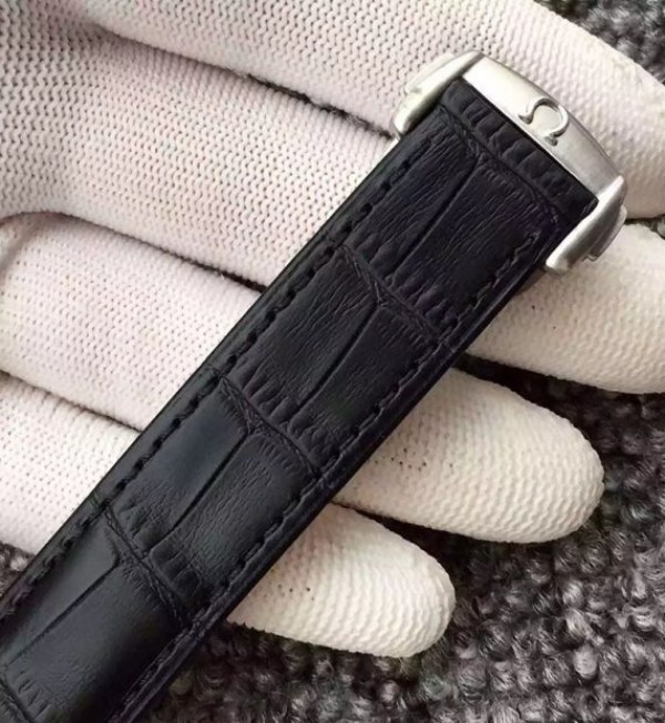 Replica Omega Speedmaster MoonWatch 1957 Black Dia Leathe Manual Winding