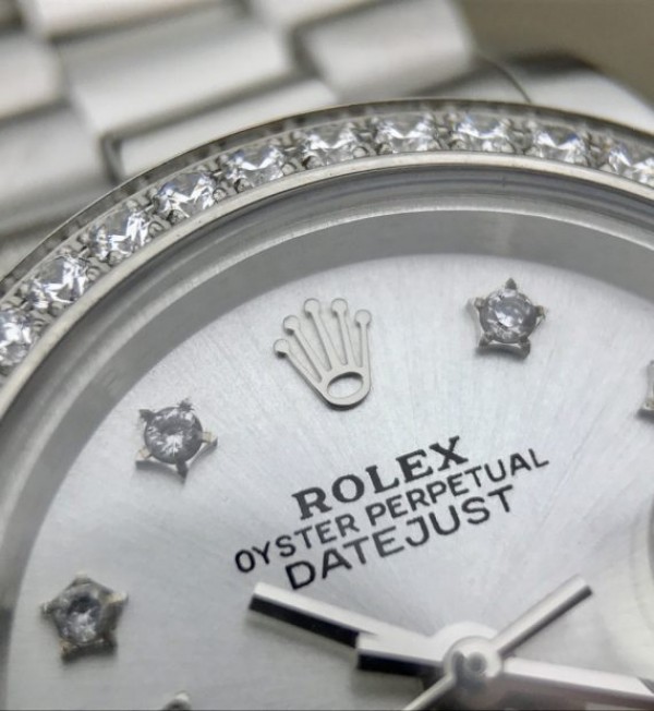 Replica Rolex DateJust 28mm Diamonds Bezel White Dial Diamonds Rome Markers Bracelet A2236