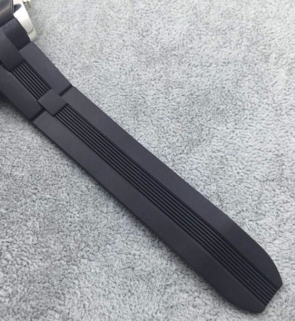 Replica Cartier Roadster SS Black Dial Black Rubber Strap A7750