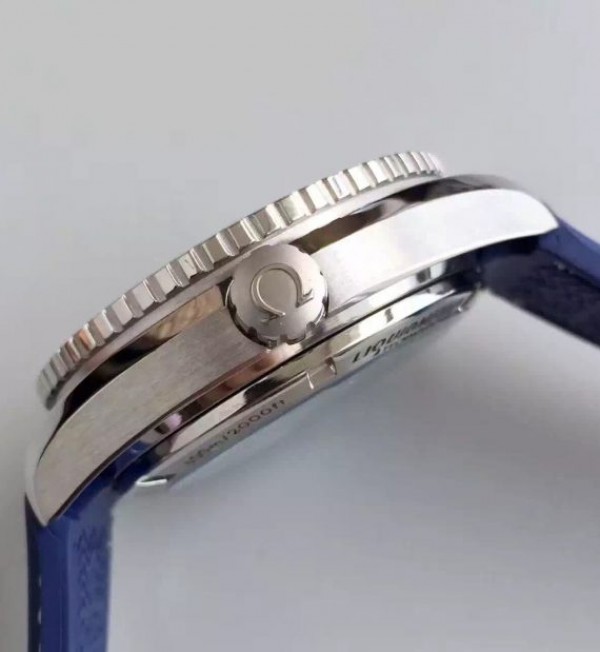 Replica Omega Planet Ocean SS GMT Blue Dial Silver Markers Blue Rubber Strap A8605