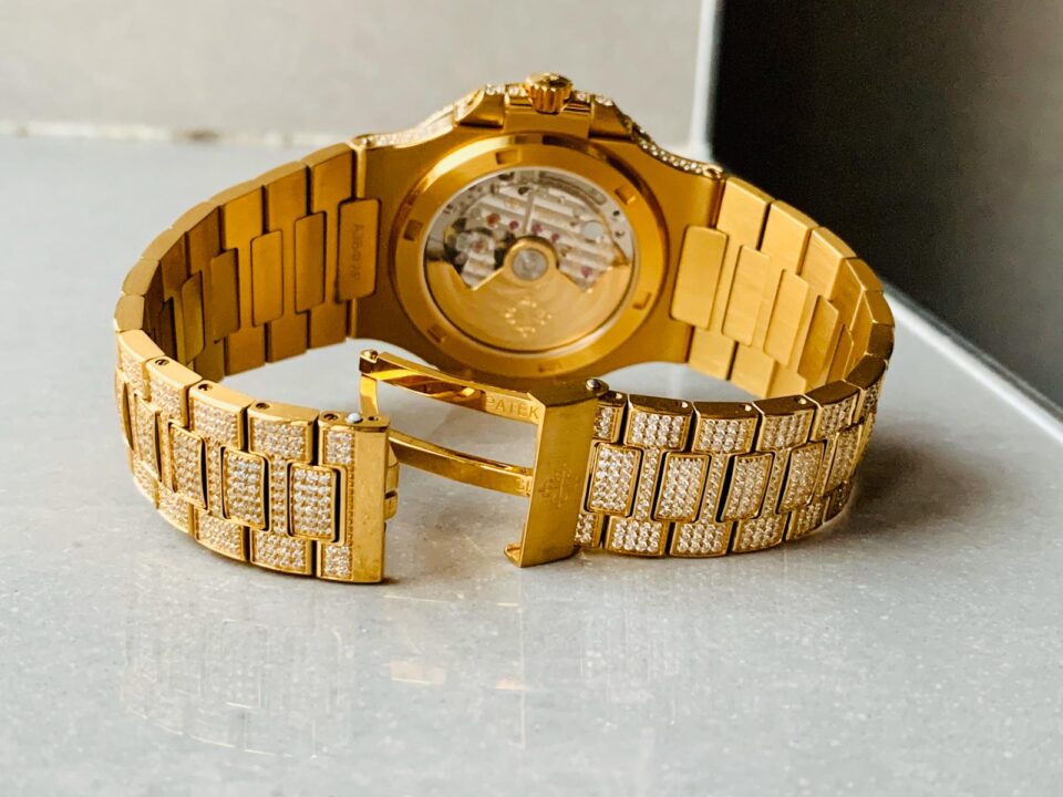 Replica PATEK PHILIPPE ICED Nautilus Jumbo 5711 YG TWF Full Paved Diamonds Dial Case and Bracelet A324