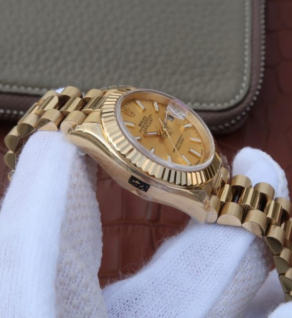 Replica Rolex DateJust 31mm Fluted Bezel RG Gold Dial Bracelet A2235