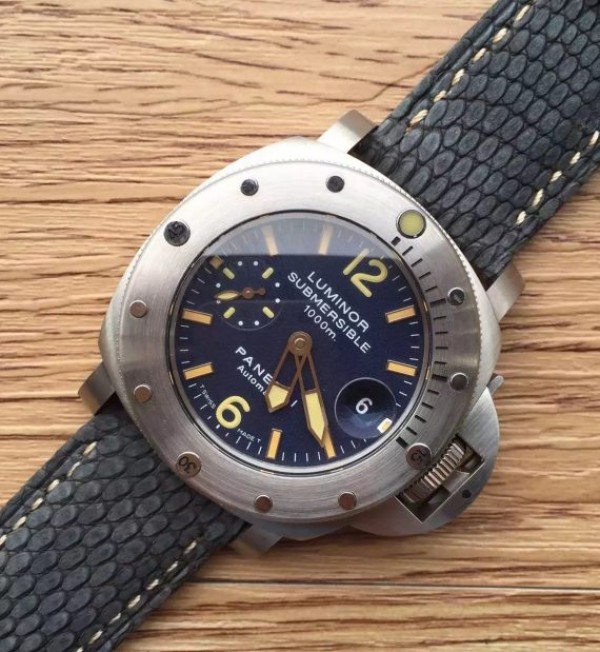 Replica Panerai Luminor Submersible PAM087 Blue Dial Leather Strap A7750