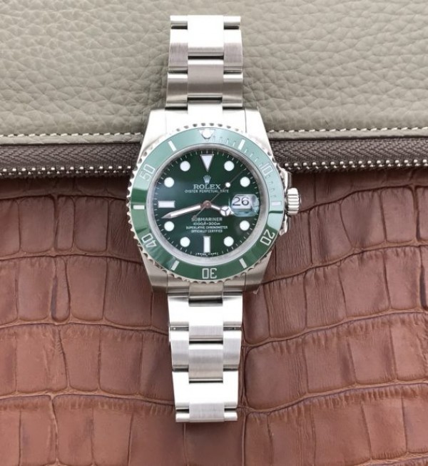 Replica Rolex Submariner 116610 LV Green Ceramic V7 Noob A3135