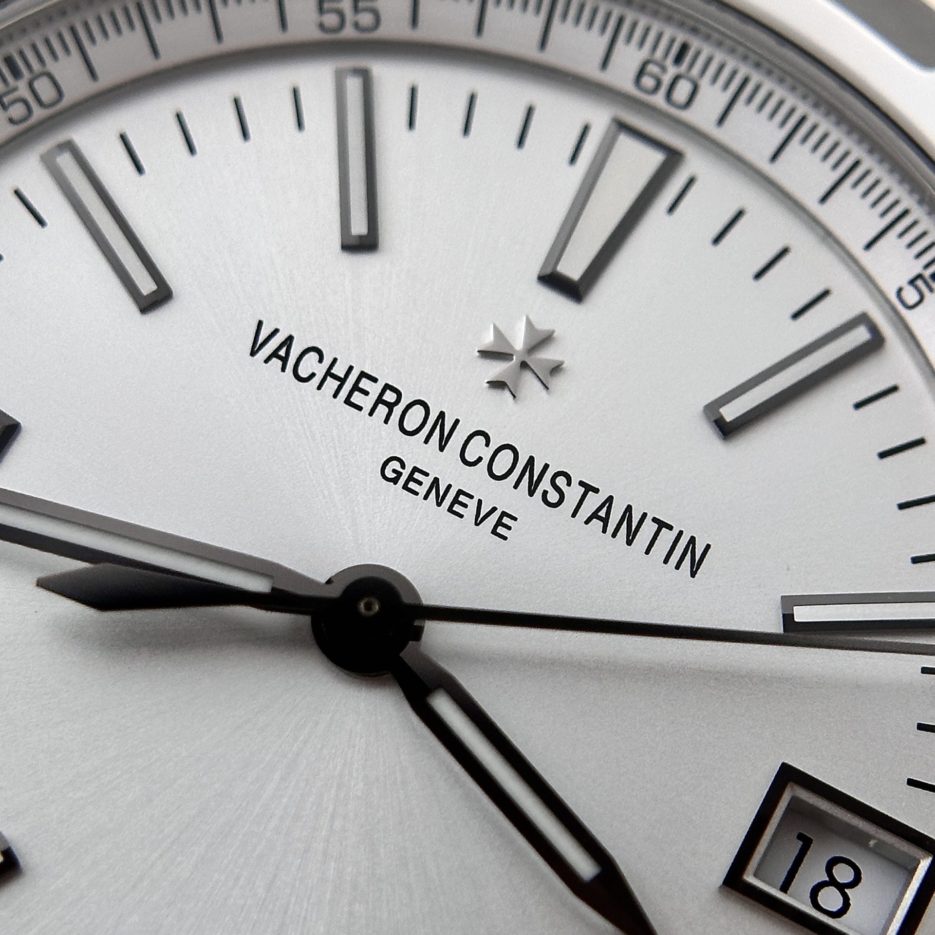 Vacheron Constantin Overseas 4500V Replica Watch Silver Dial 41mm