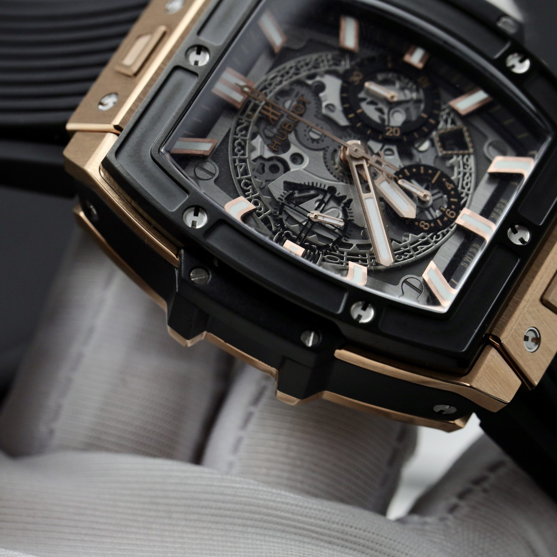 Hublot Replica Watch Spirit Of Big Bang King Gold Black Dial 42mm