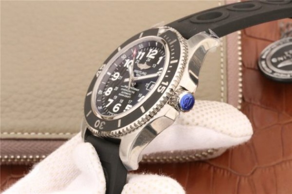 Replica Breitling SuperOcean  II 44mm GF Black Dial Black Rubber Strap A2824