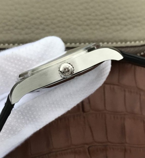 Replica IWC XF Mark XVII Black Dial Black Leather Strap A2892