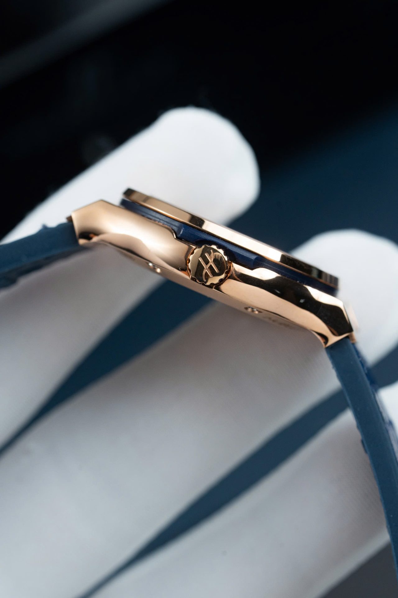 Hublot Replica Watch Classic Fusion King Gold Dial Blue 33mm