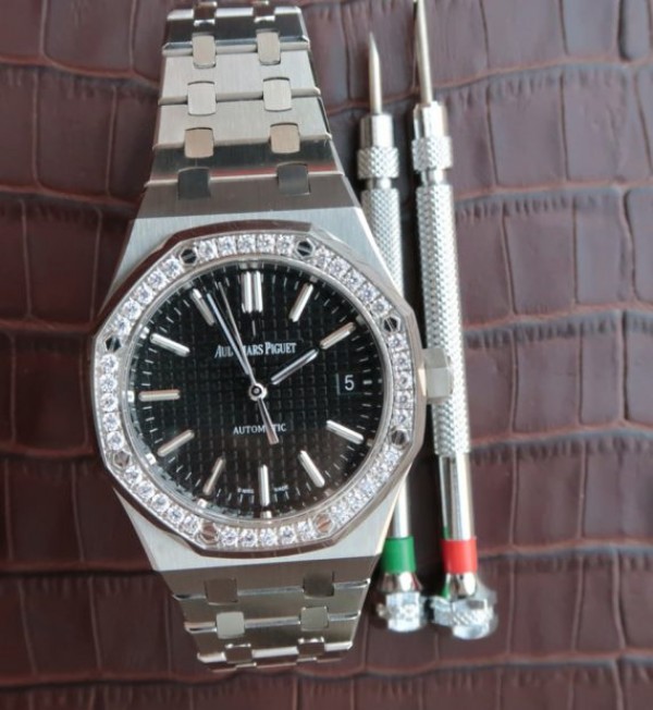 Replica Audemars Piguet JF Royal Oak 41mm 15400 Diamonds Bezel Black Dial Bracelet A3120