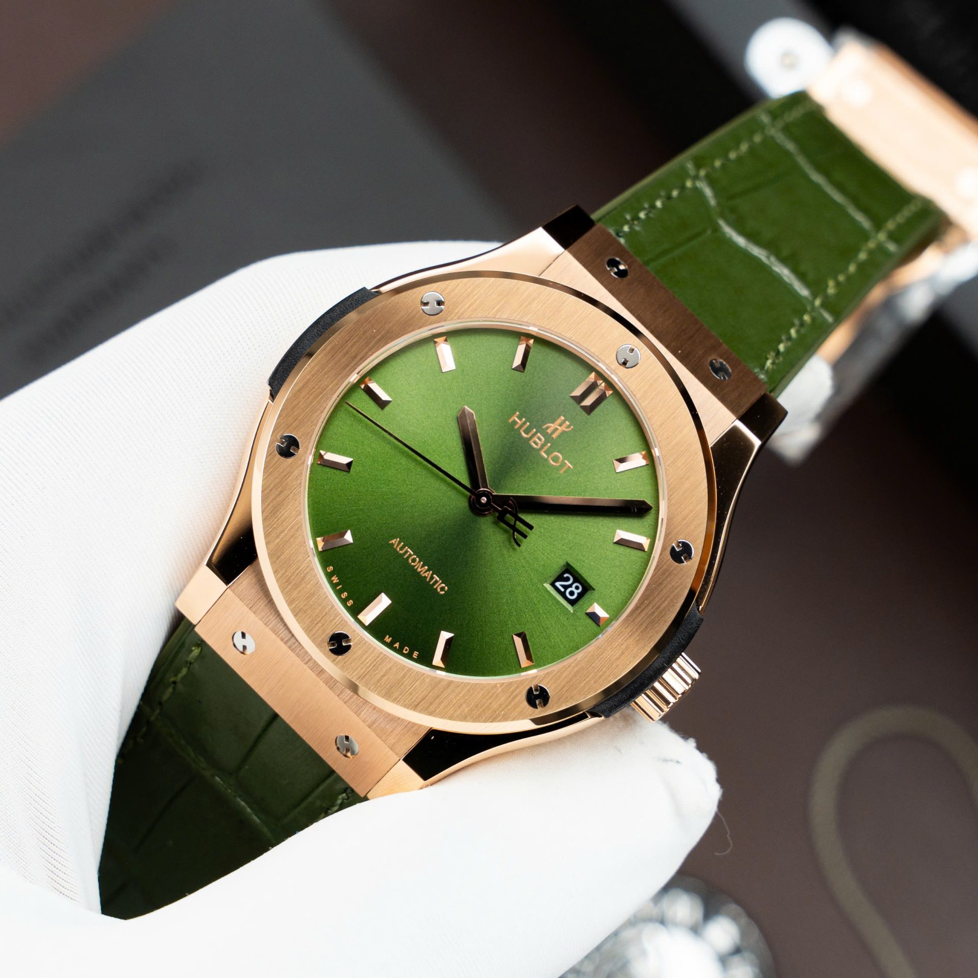 Hublot Classic Fusion King Gold Replica Watch Green Dial Movement SW300 Swiss Made 42mm
