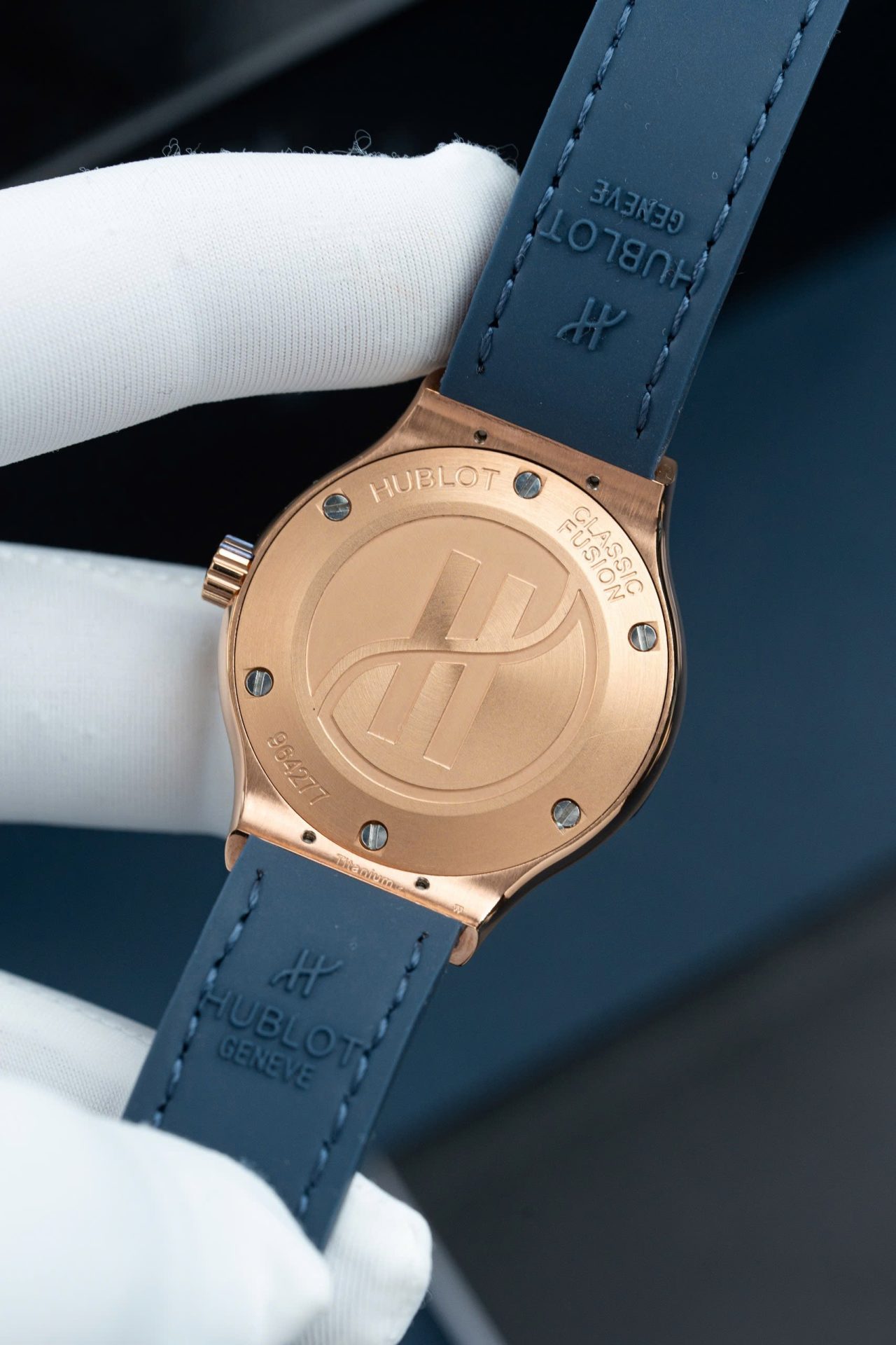 Hublot Replica Watch Classic Fusion King Gold Dial Blue 33mm