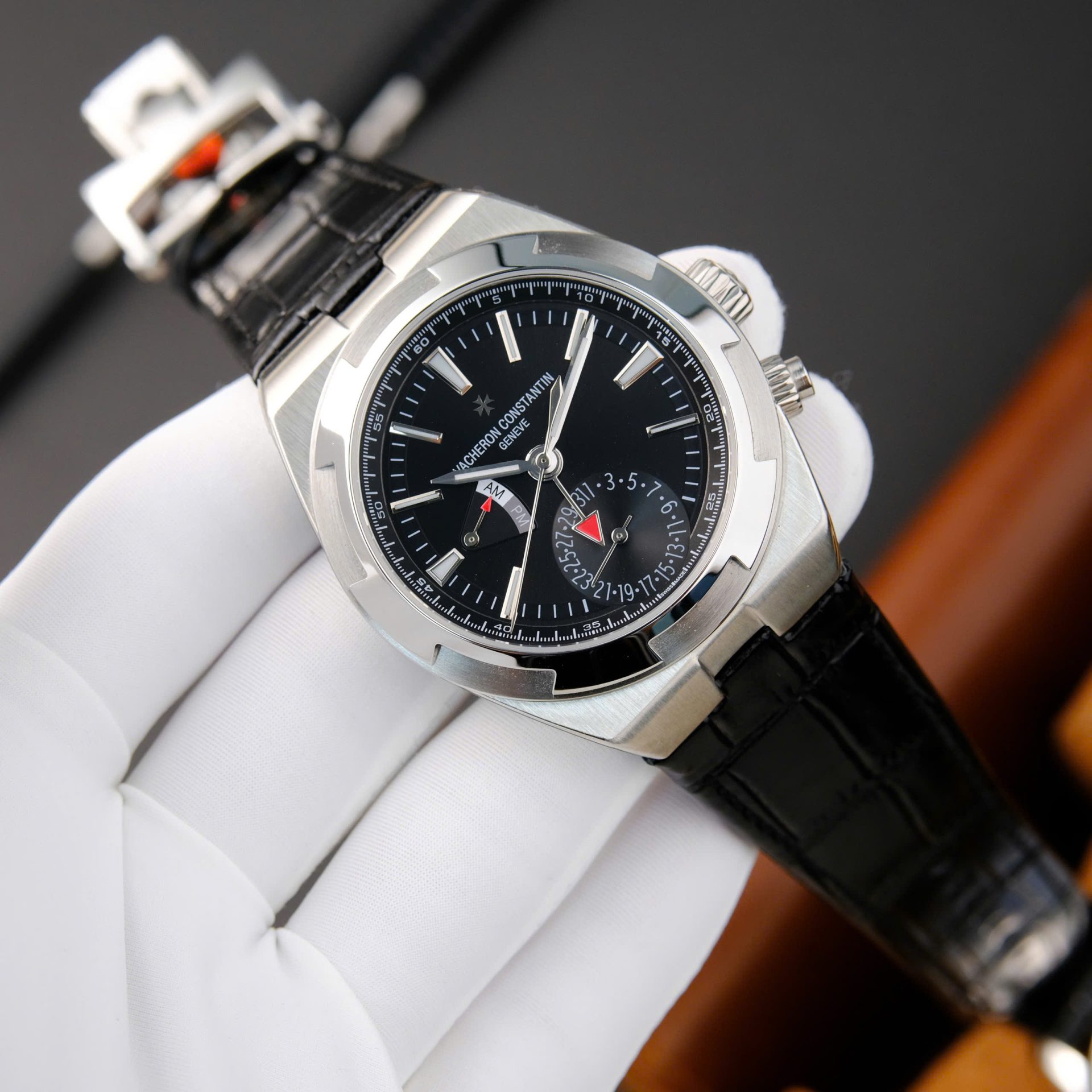 Vacheron Constantin Overseas Dual Time 7900V Replica Watch Black Dial PZ Factory 41mm