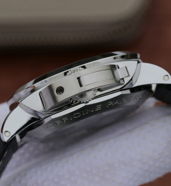 Replica Panerai XF PAM359 Black Leather Strap P.9000 Super Clone