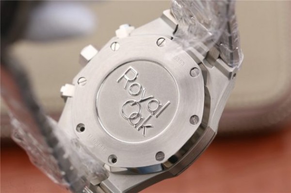 Replica Audemars Piguet Royal Oak Chronograph SS JHF White/Black Dial SS Bracelet A7750