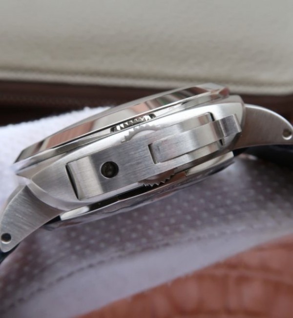 Replica Panerai SF PAM732 Softbank Team Japan Leather Strap P9010