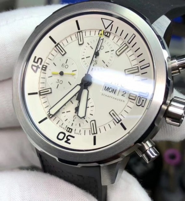 Replica IWC V6 Aquatimer Chrono IW3768 White Dial SS Bracelet A7750