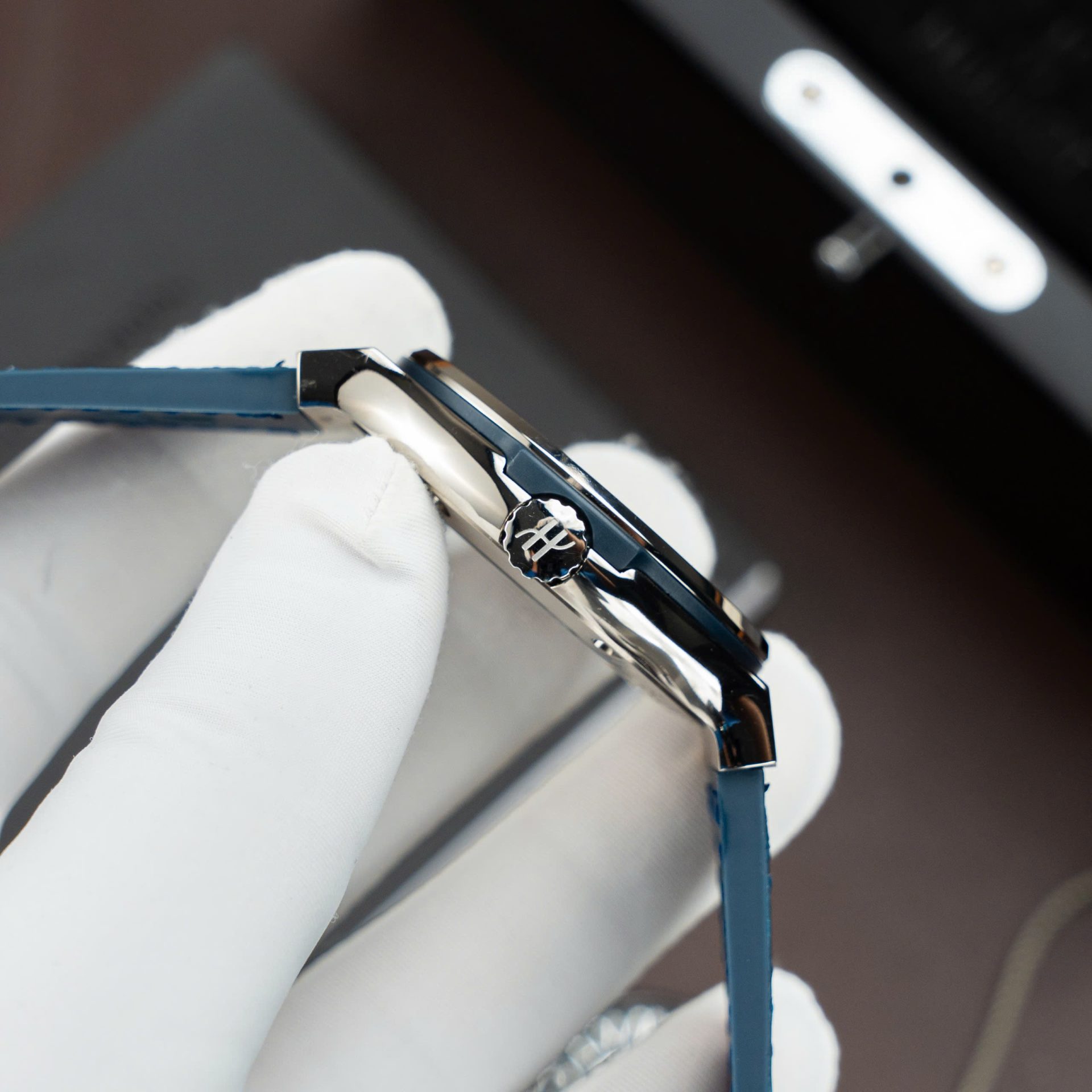 Hublot Classic Fusion Titanium Blue Replica Watches Movement SW300 Crocodile Leather Strap 42mm