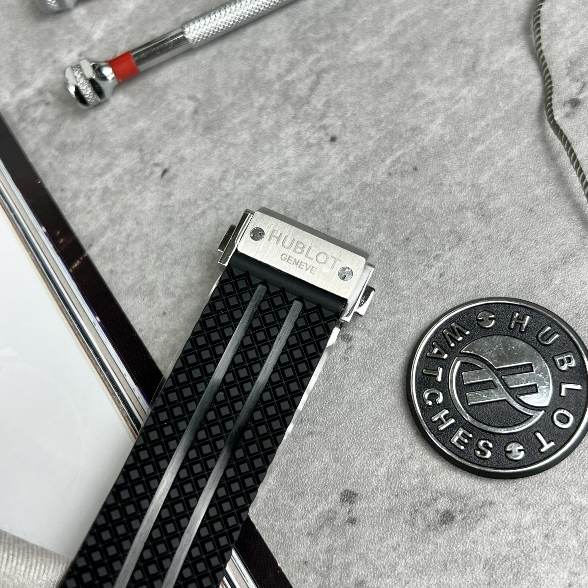 Hublot Replica 11 Watch Big Bang Geneve Chronograph With Diamonds Bezel 44mm