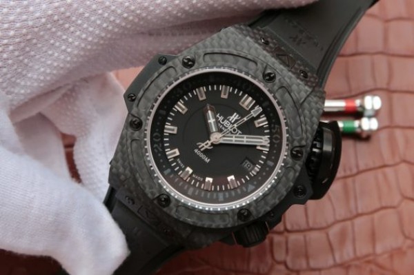 Replica Hublot King Power OceanGraphic 4000 CF V6F White Markers Rubber Strap A7750