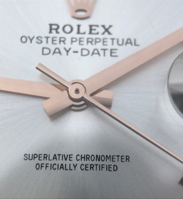 Replica Rolex Day-Date 40mm 228235 RG Noob White Dial Roman Markers RG Bracelet A3255