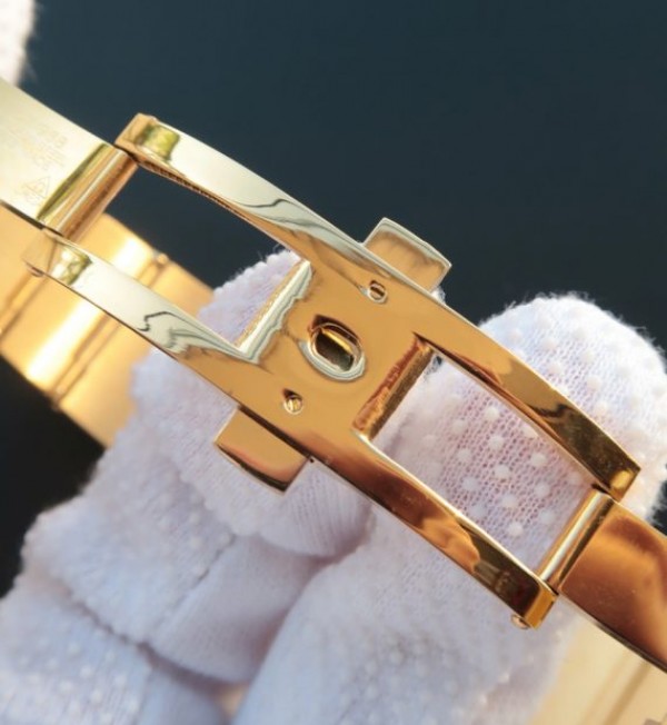 Replica Omega V6 Constellation YG Dial Diamonds Bezel YG Bracelet A2500