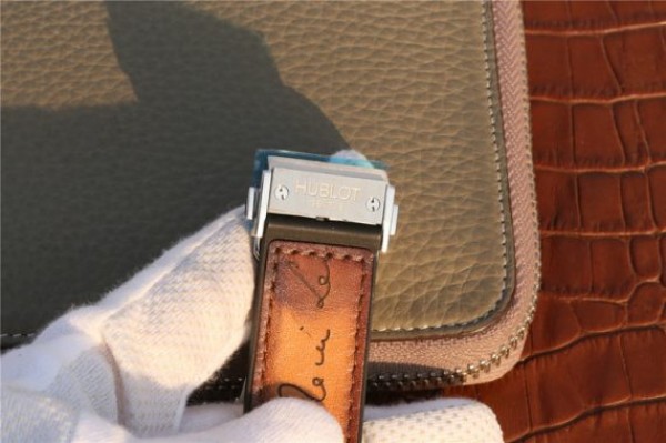 Replica Hublot Classic Fusion 45mm SS Berluti Scritto Brown Leather Dial Gummy Strap A2892