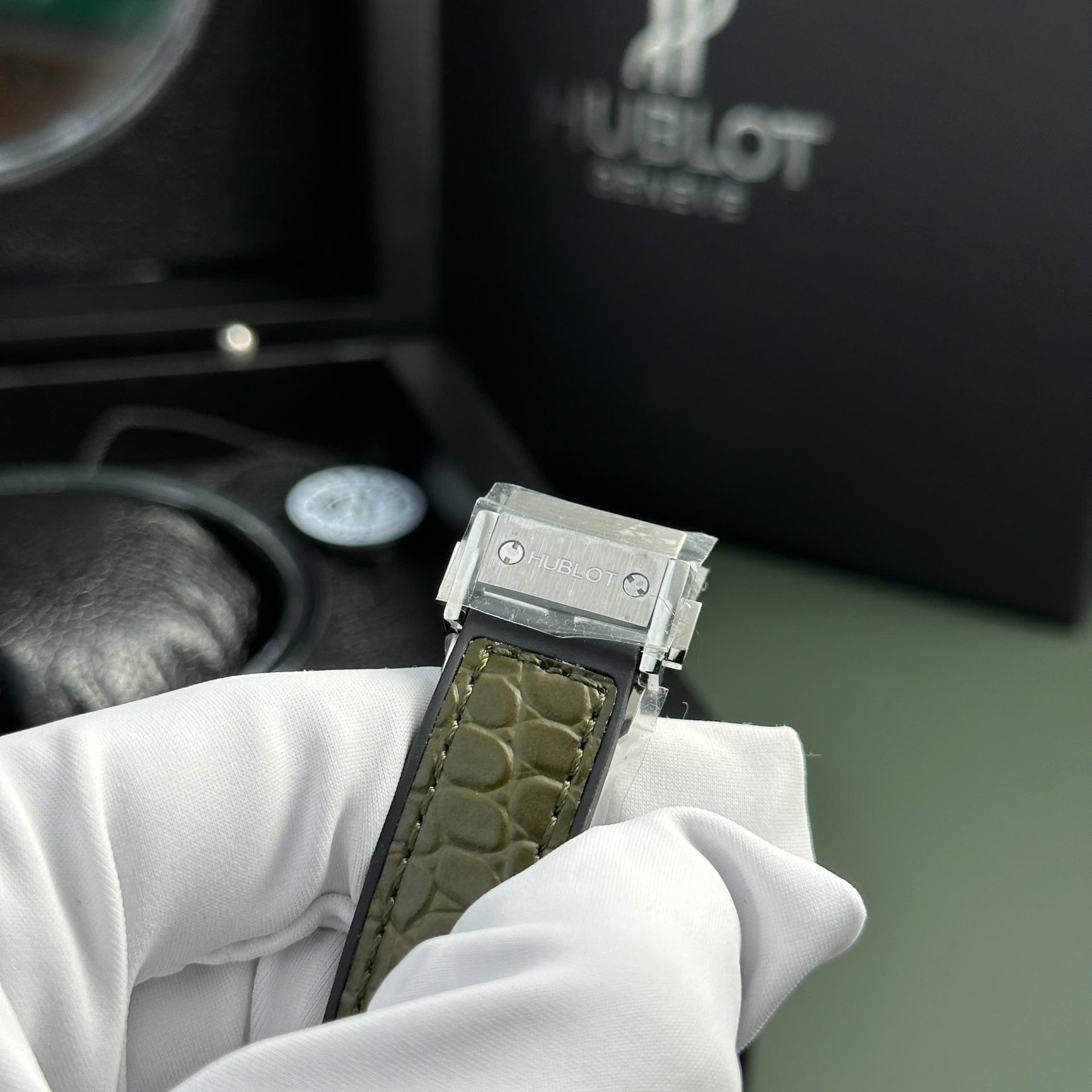 Hublot Classic Fusion Replica Watch Womens Green HB Factory 33mm
