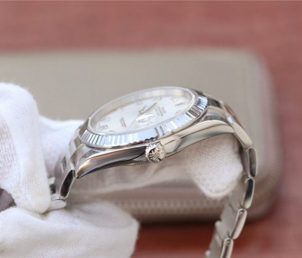 Replica Rolex DateJust 41mm 126334 Fluted Bezel White Dial Diamonds Markers SS Bracelet A3235