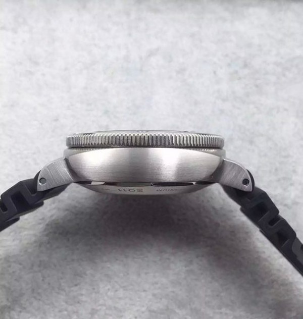 Replica Panerai ZF PAM371 Titanium Black Rubber Strap ZP9001